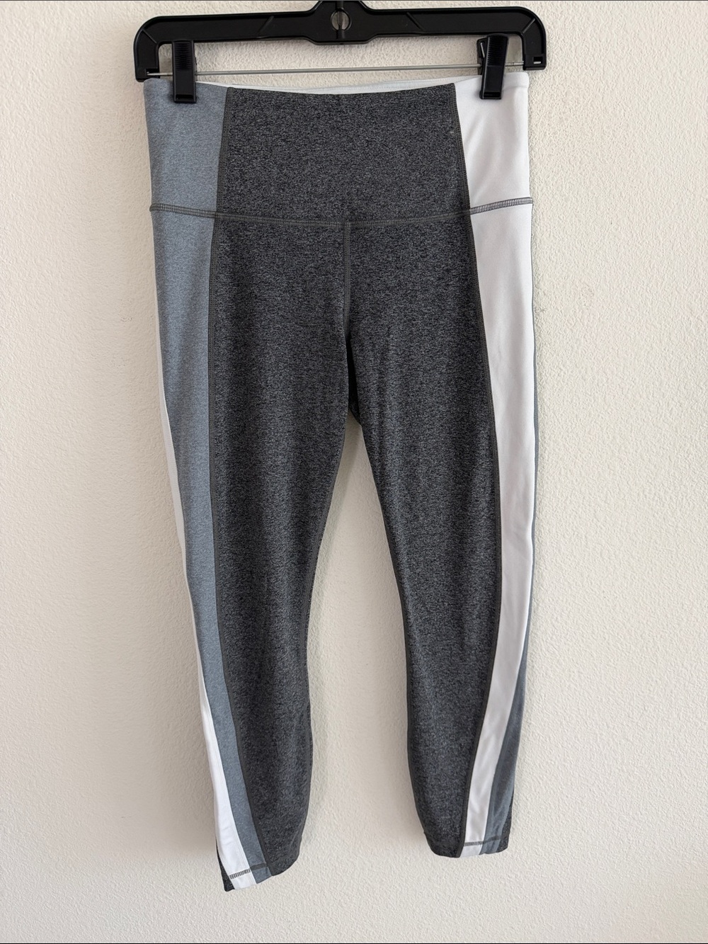 Athleta Colorblock Activewear Mid Length Leggings